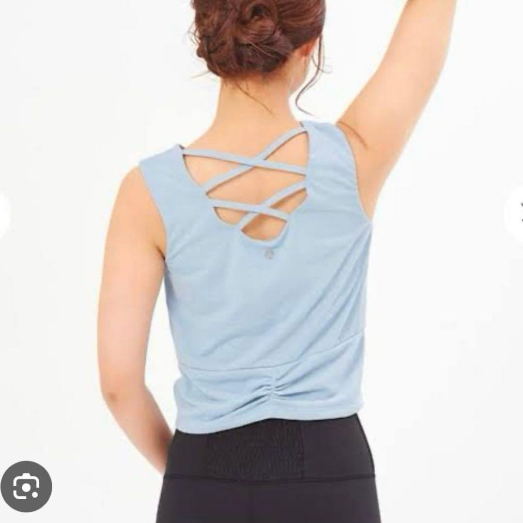 美品　SUKALA 勿忘草レギンスSと水色トップス