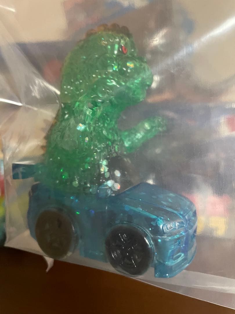 赤目天使　ゴジラ ソフトビニールフィギュア 車両付き　ソフビ