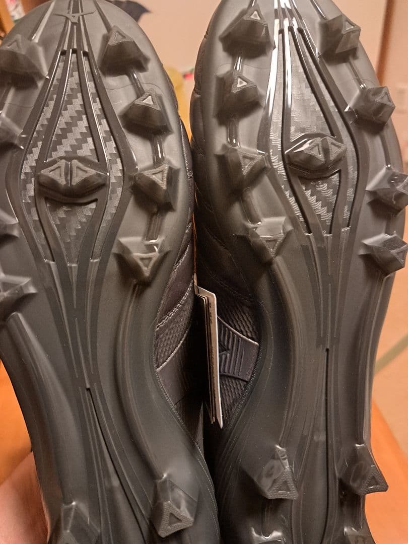 サッカースパイク モレリアネオ4βLTD