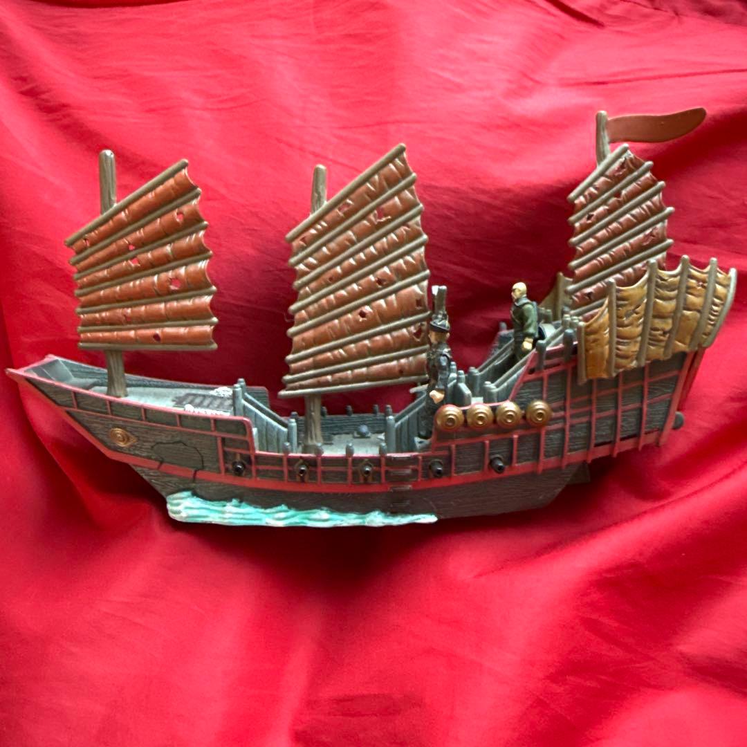 パイレーツオブカリビアン エンプレス号 ジャックスパロウ 海賊船 ディズニー 船