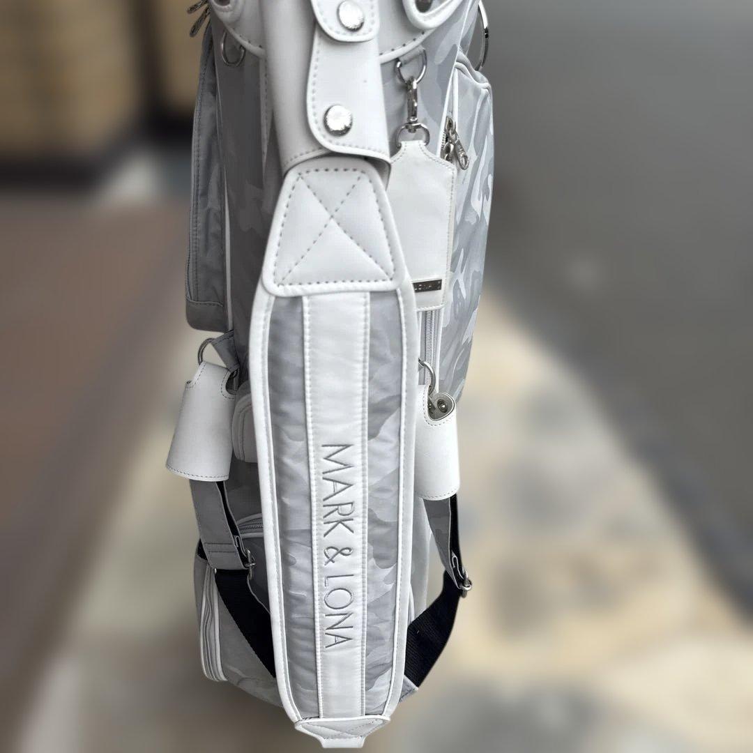 マークアンドロナ　キャディーバッグ即購入可能です！