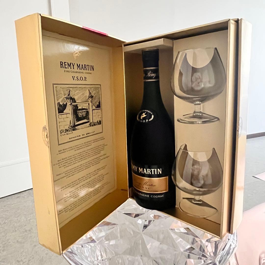 REMY MARTIN V.S.O.P. 750ml & グラスセット