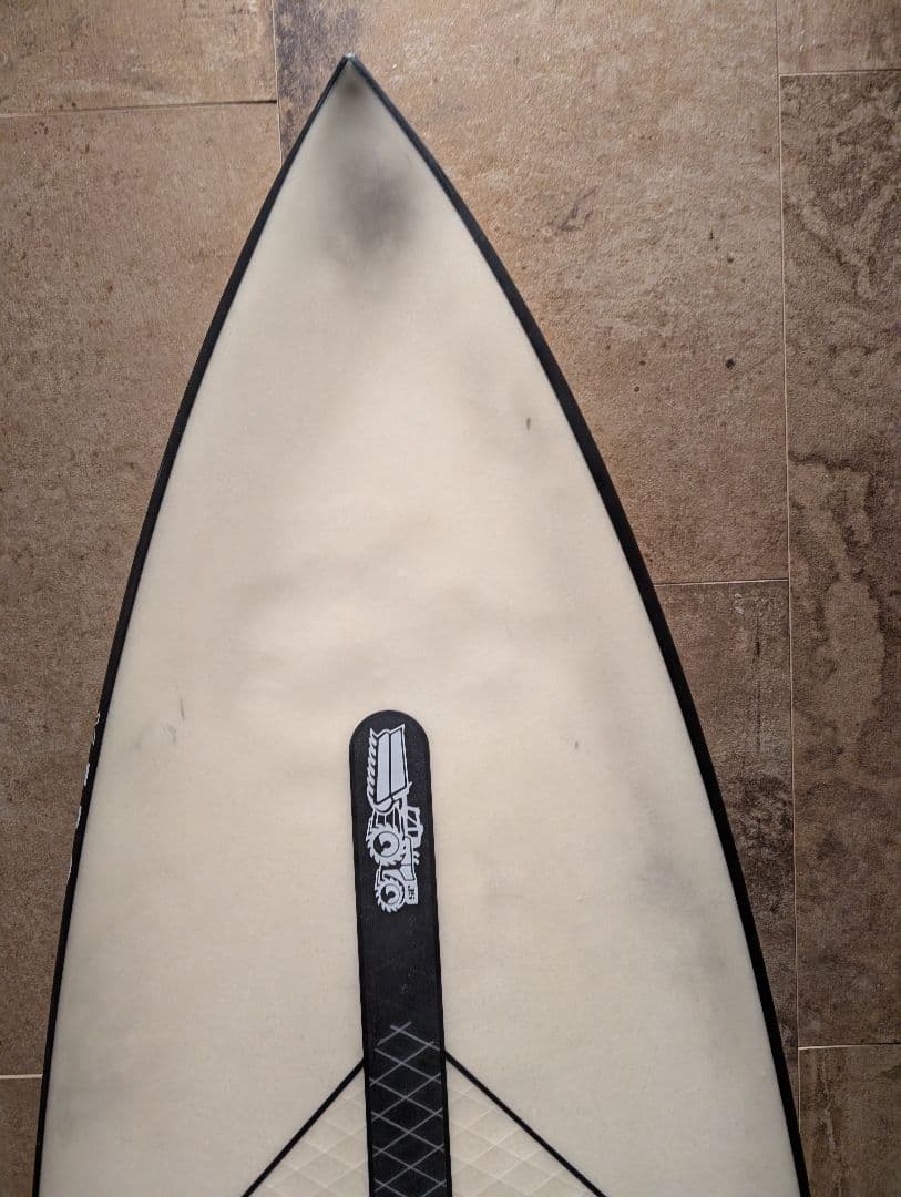 EPSのJSインダストリーズ XERO HYFI2.0 5'11 31L