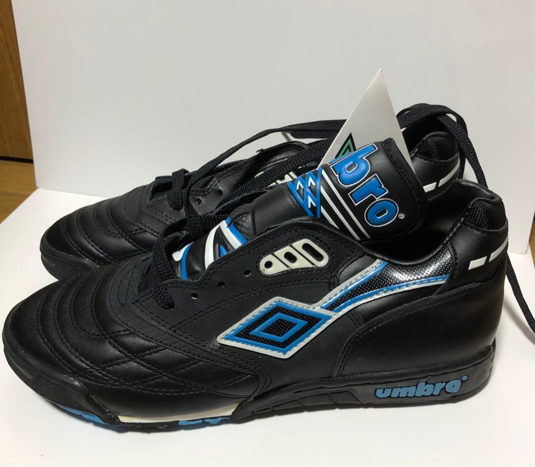 アンブロ D・I・A・M・I・C　トレーニングシューズ 未使用タグ付き 訳あり