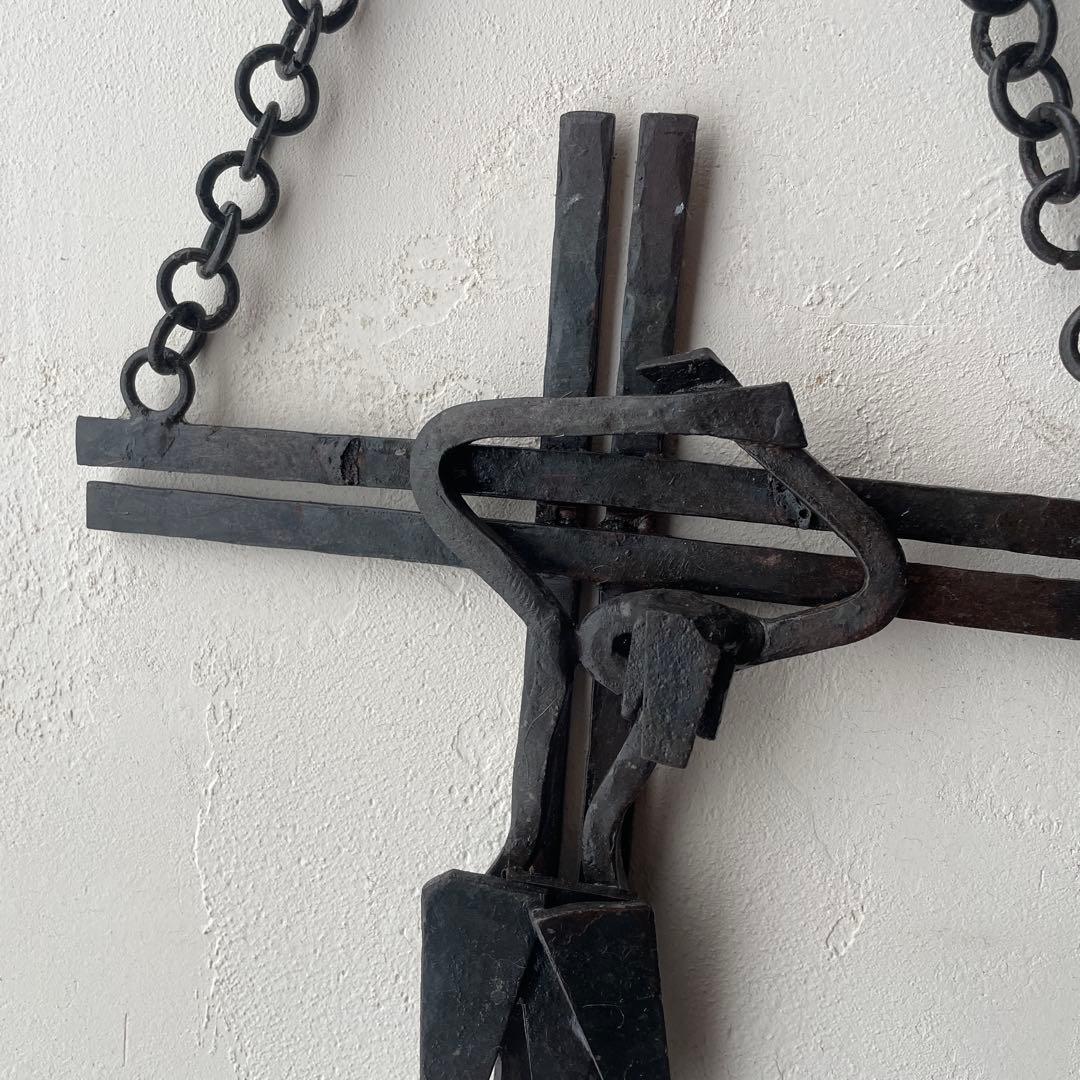 鉄の十字架　溶接　抽象的なイエスキリスト像　アイアン　モダニズム　キュビズム