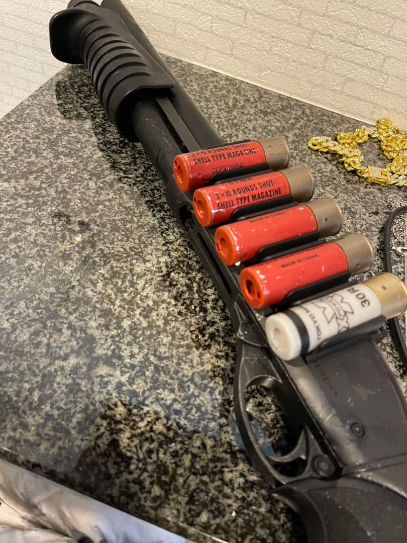 東京マルイ　ガスショットガンM870 ブリーチャー