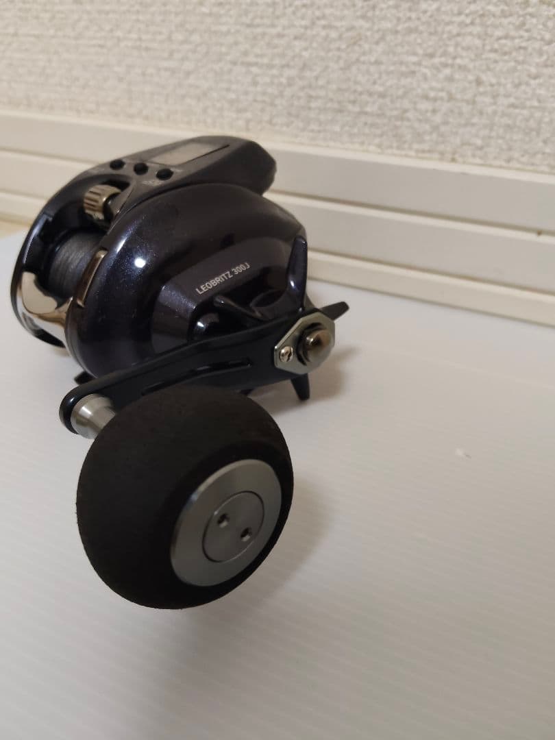 DAIWA　ダイワ　23レオブリッツ　300Ｊ　電動リール　人気モデル　中古