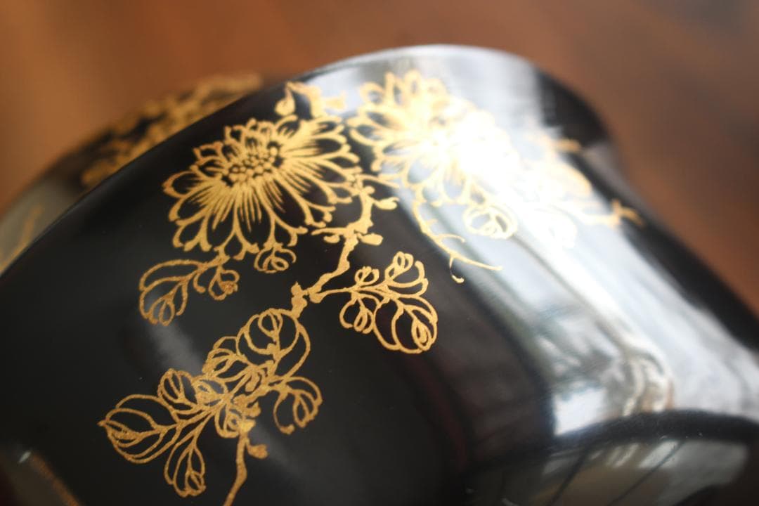 時代逸品！端正な時代黒漆に極上菊蘭蒔絵の映える四つ椀（検懐石道具蒔絵椀茶道具
