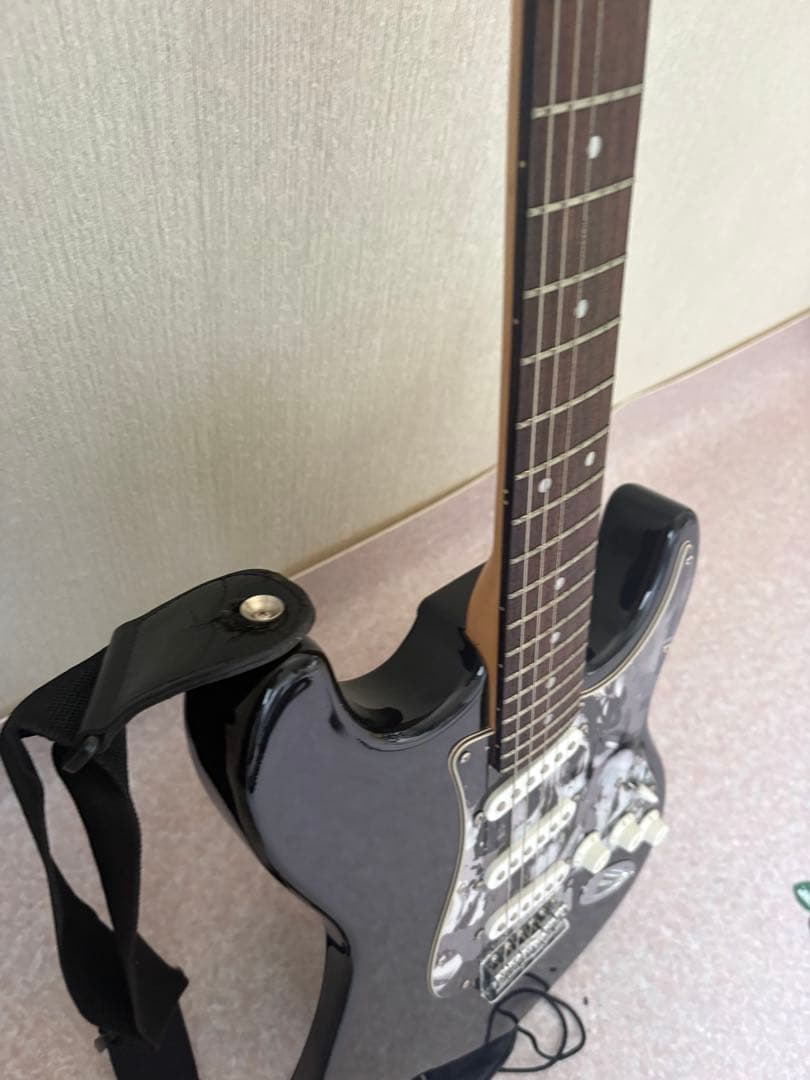 エレキギター ブラック 3ピックアップ　　　　 美品