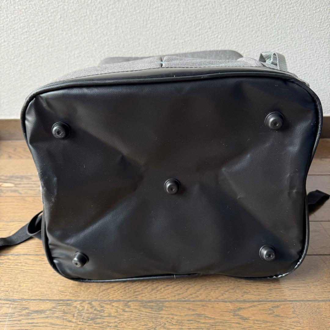 うさぎ専用　ラパンリュックキャリー　スノコ付きトイレ　給水器取付可　肩ズレ防止付