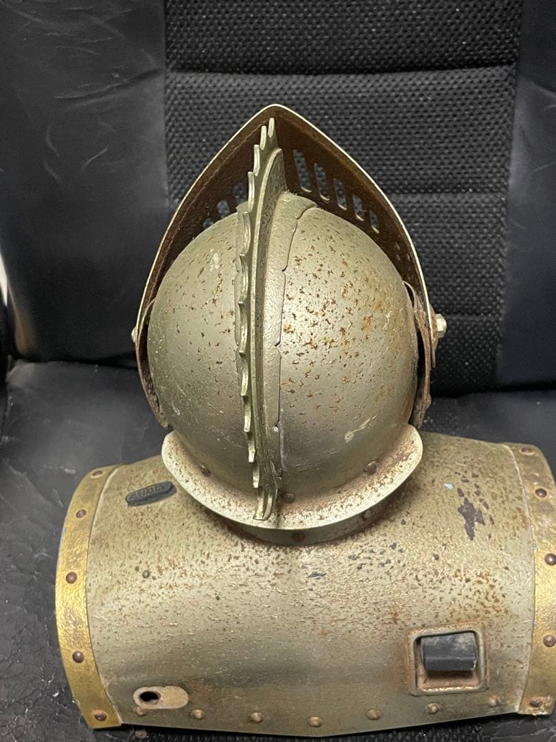 ニッカウィスキー の西洋騎士（甲冑）ラジオ兼時計ディスプレイ用 ジャンク品