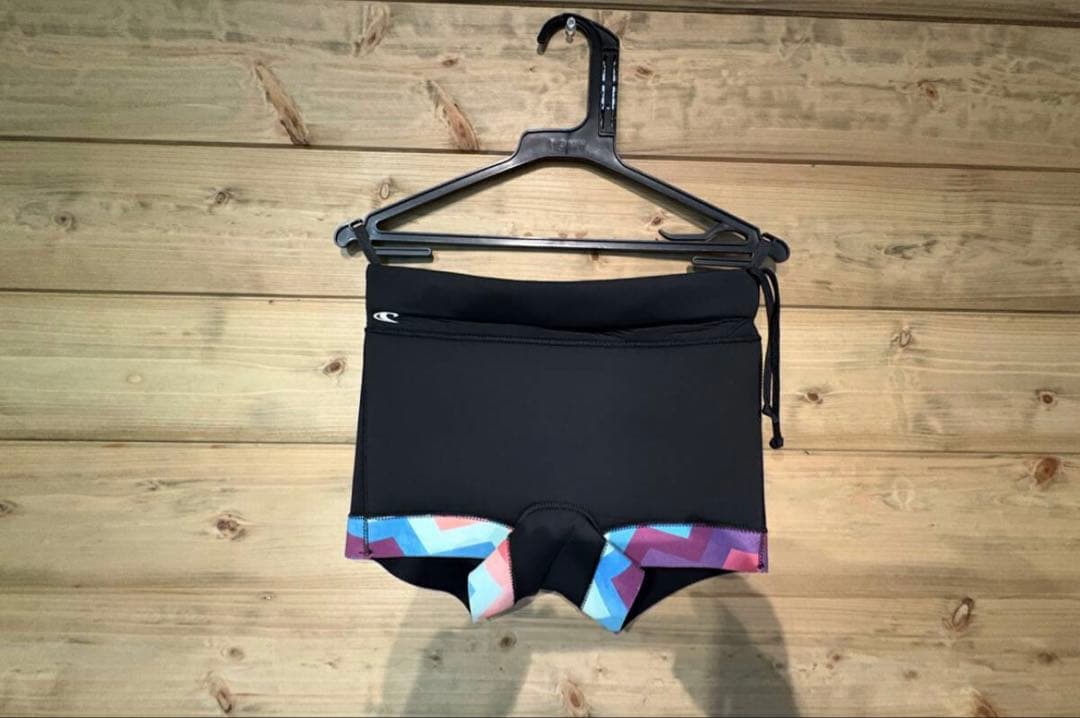 ロングスリーブウェットスーツ ブラック/マルチカラー