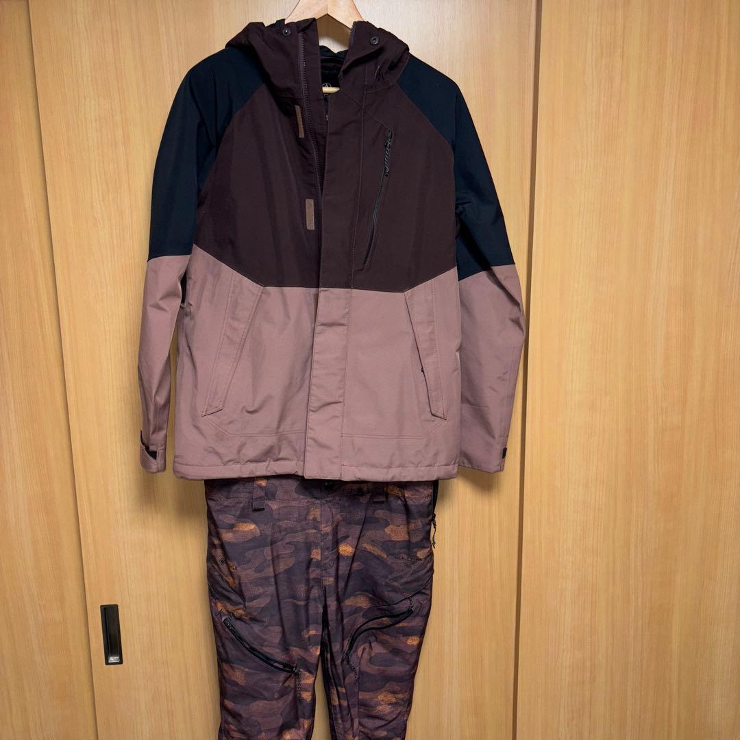 VOLCOM スノーボードウェアGORETEX ジャケット　ビブパンツ　セット