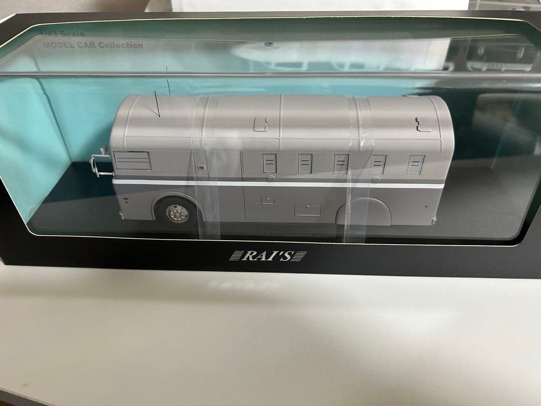 rai's 警備車兼輸送車両