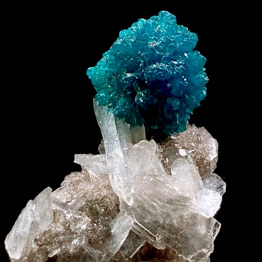 j*7様 カバンサイト　スティルバイト　原石　鉱物標本　天然石　81