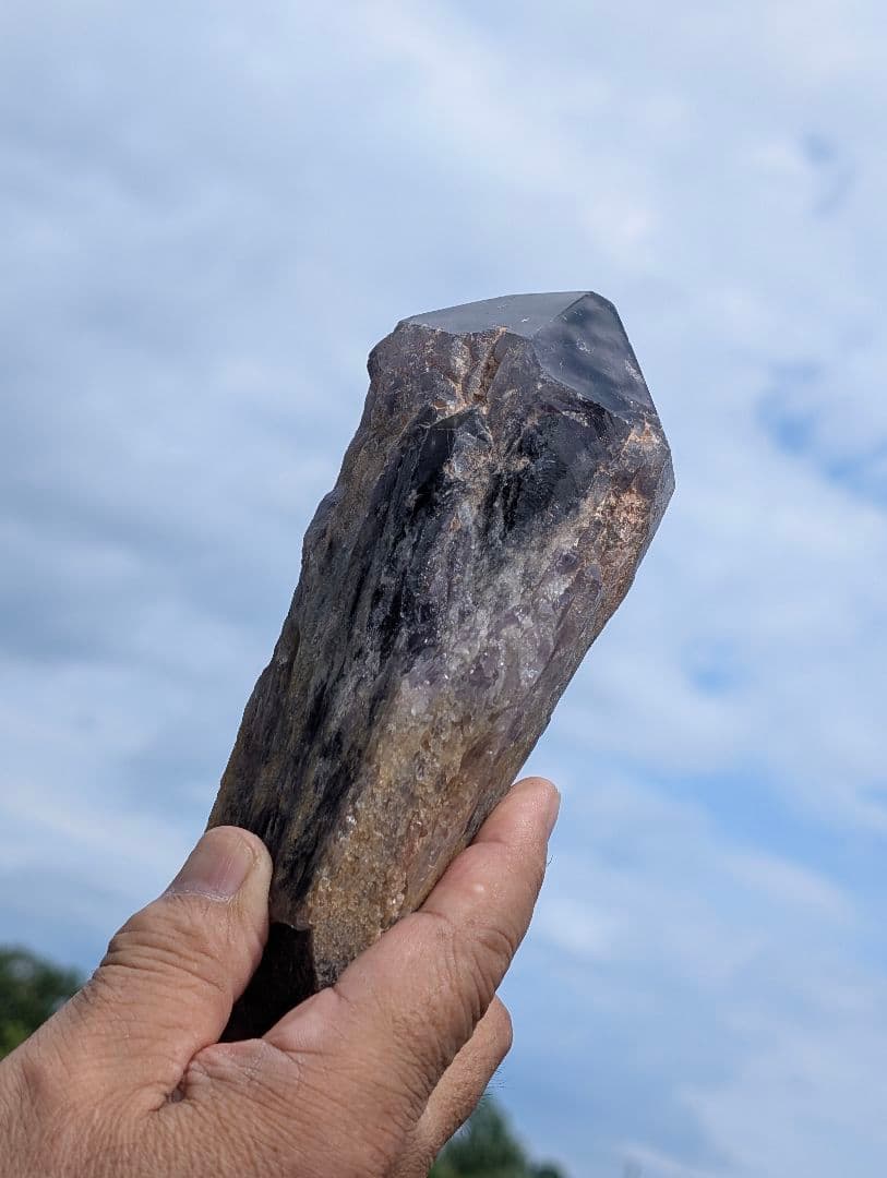 812gアメジスト【邪気払い神器】アテナ紫骨　骨幹水晶　原石NO.3