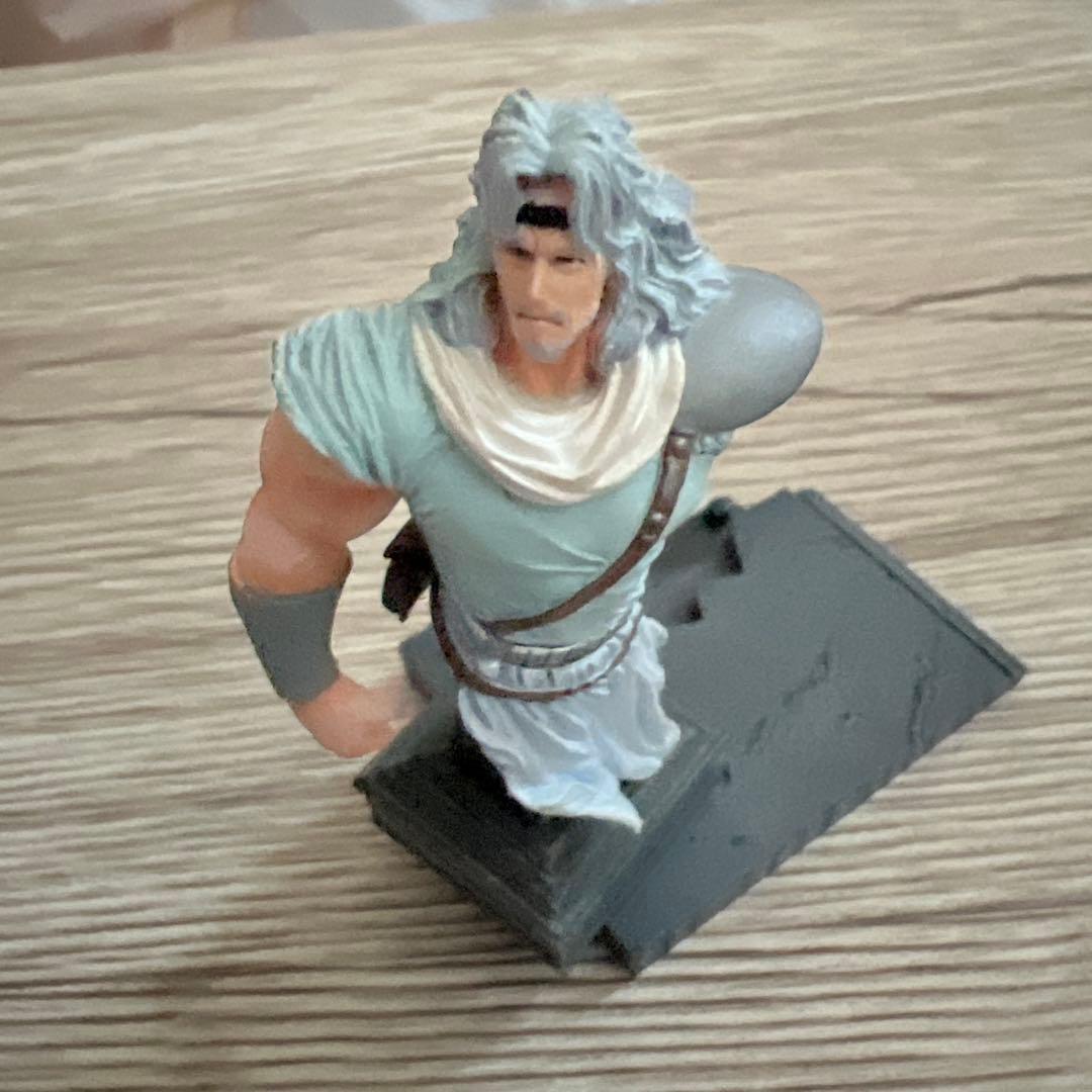 非売品ジャギ・メタル胸像とオマケ