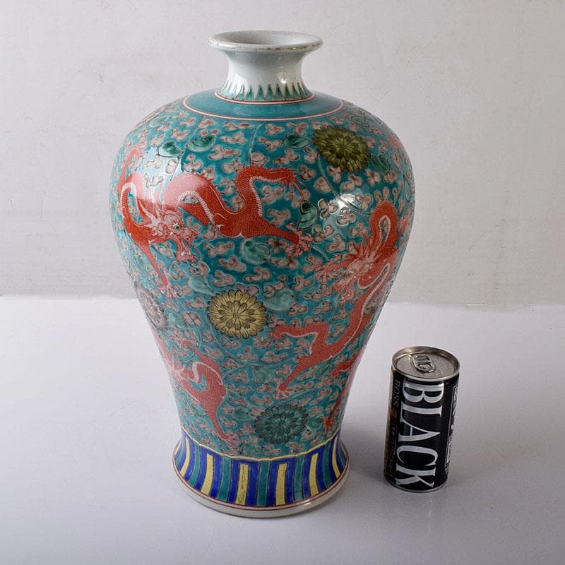 中国　大清康煕年製　粉彩　唐草雲龍図　梅瓶　V　7794C