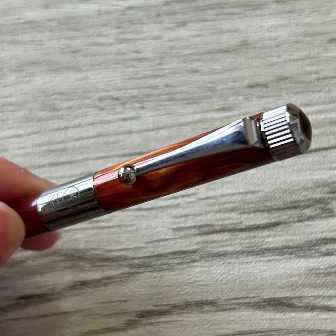 Romeo NO.3 イタリアンアンバー　細軸