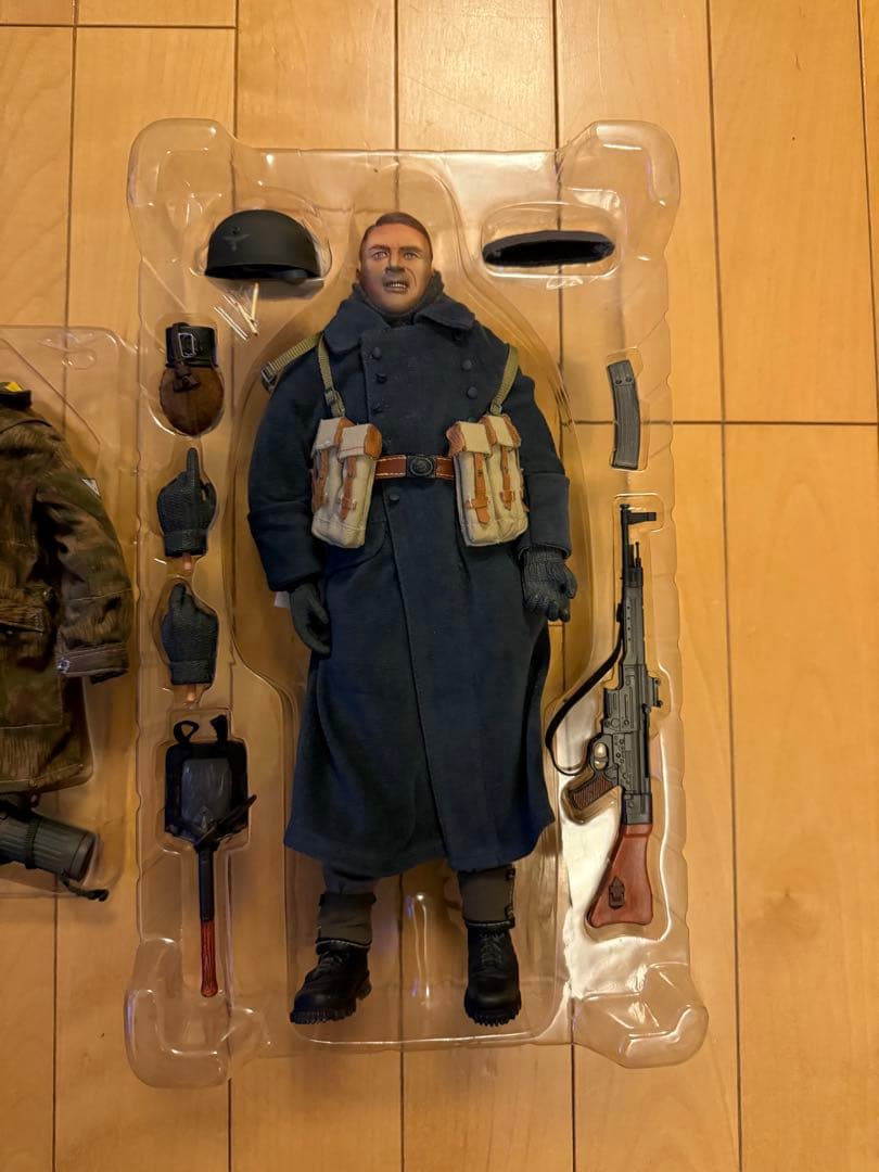 bbi 大戦時ドイツ軍降下猟兵　ミリタリーフィギュア　冬季装備エリートフォース