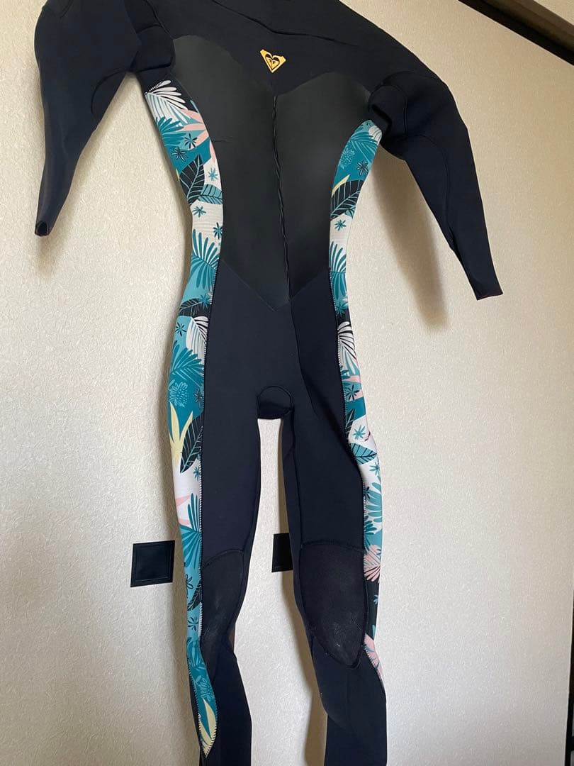 ROXY フルスーツ ウェットスーツ アクア いくら希望ですか？