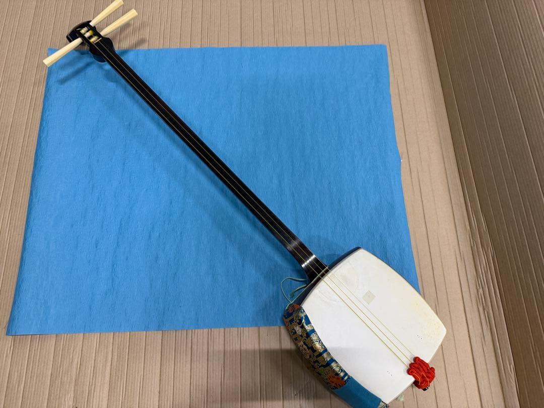 ケース付き　三味線 本体 花柄装飾