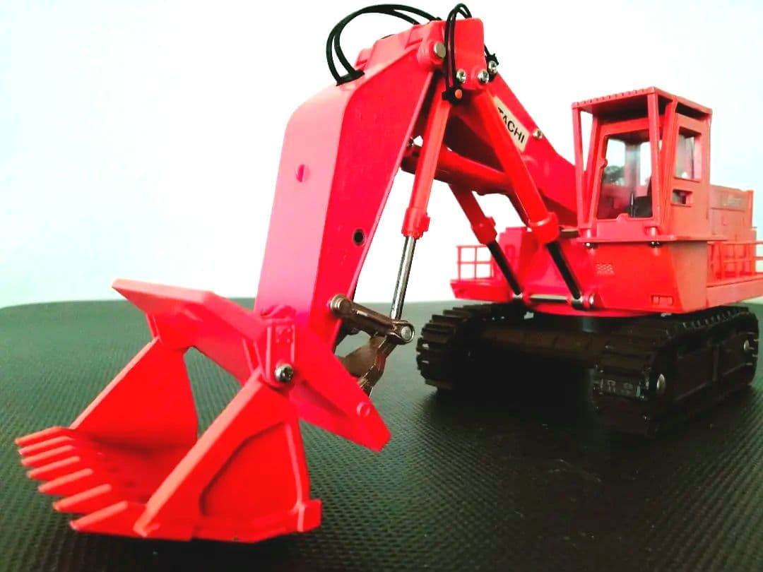 【美品・絶版】油圧ショベルカー HITACHI UH801