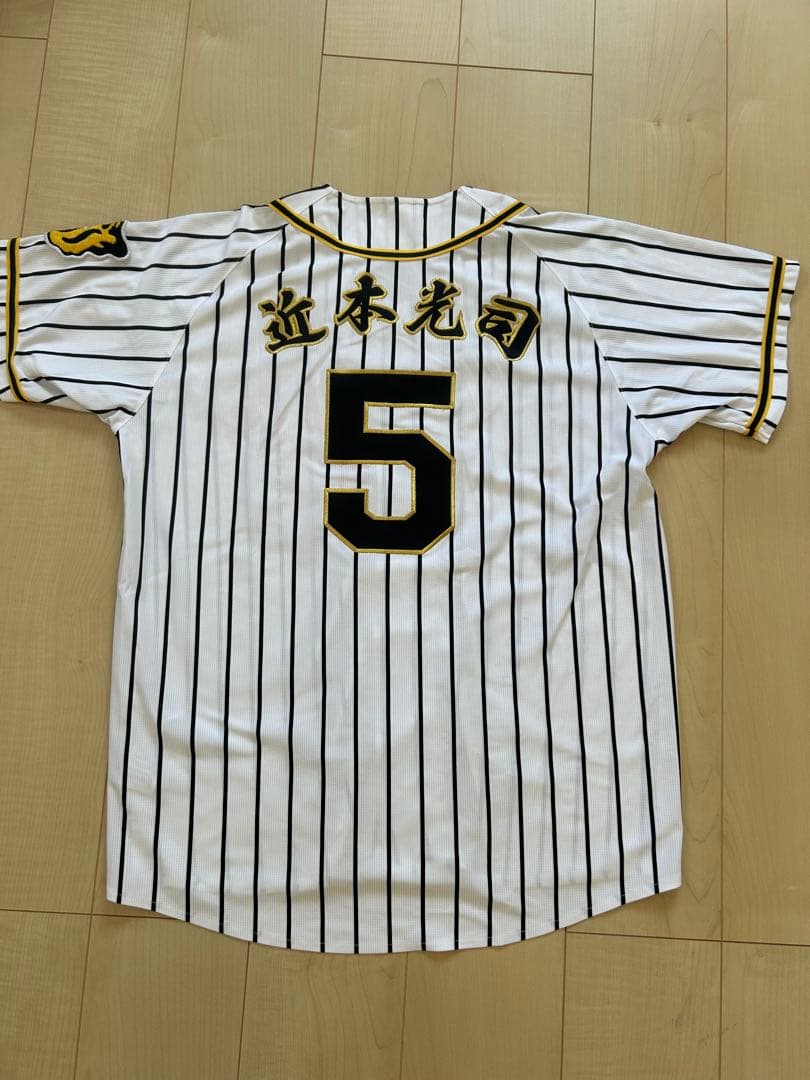近本光司選手　直筆サイン入りユニフォーム　Lサイズ
