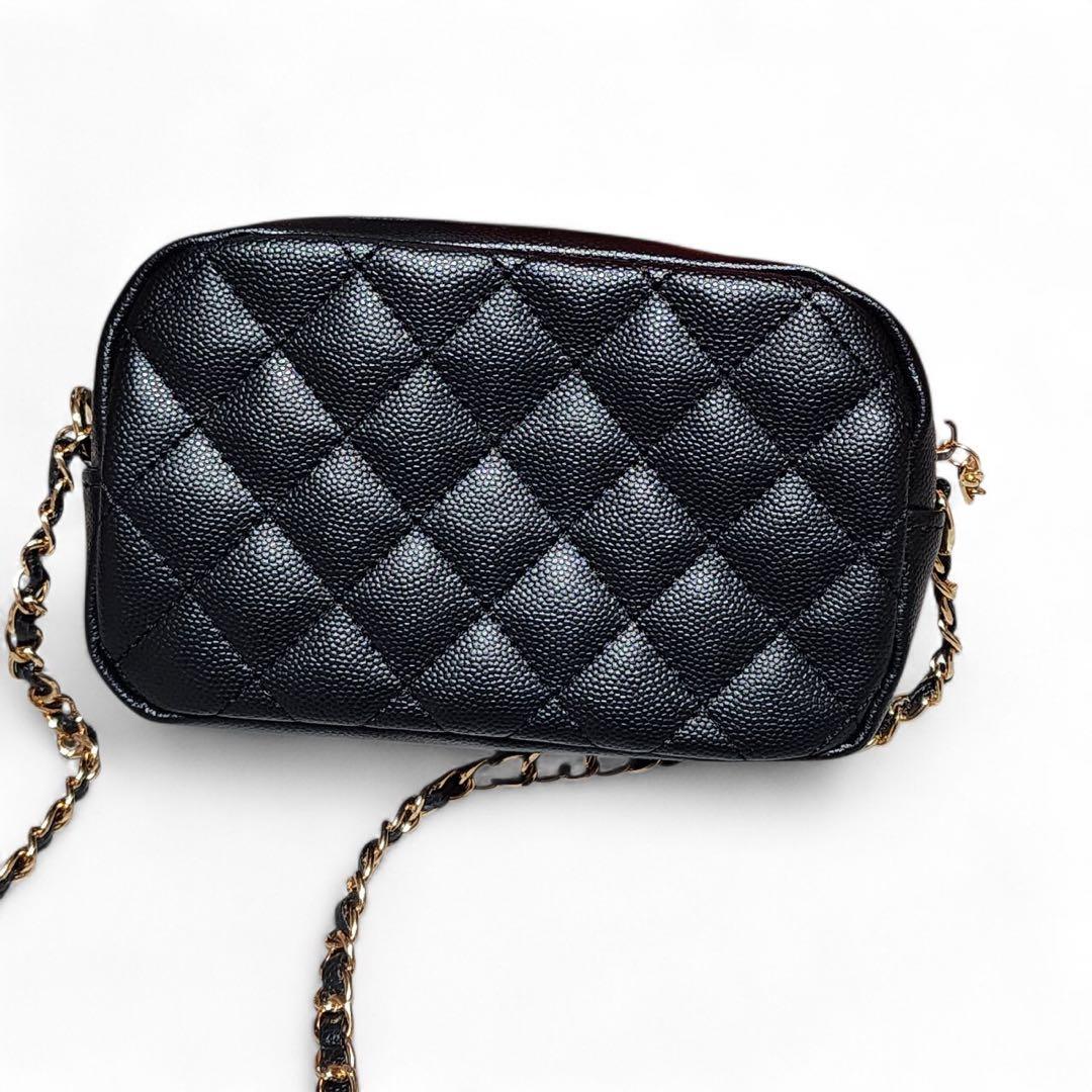 シャネル ショルダーバッグ ポーチ チェーン ノベルティ