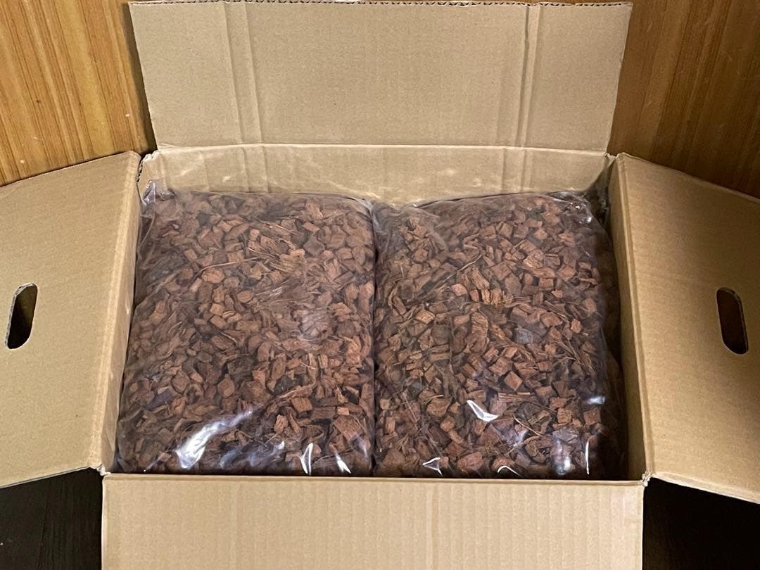 (セール価格８日まで)　２Ｓ約２００Ｌヤシガラハスクチップ