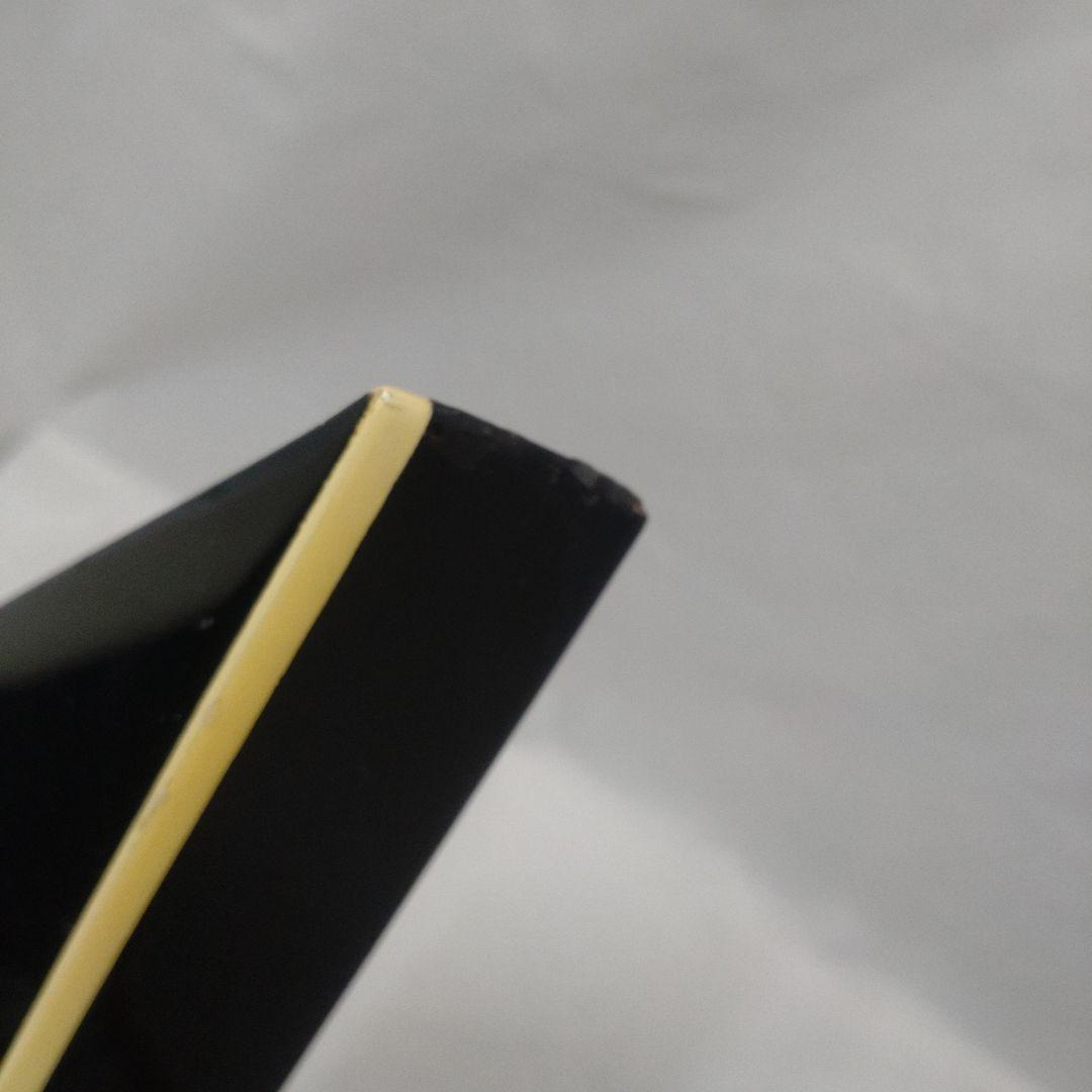 個性派ベーシストにワーロックベース！