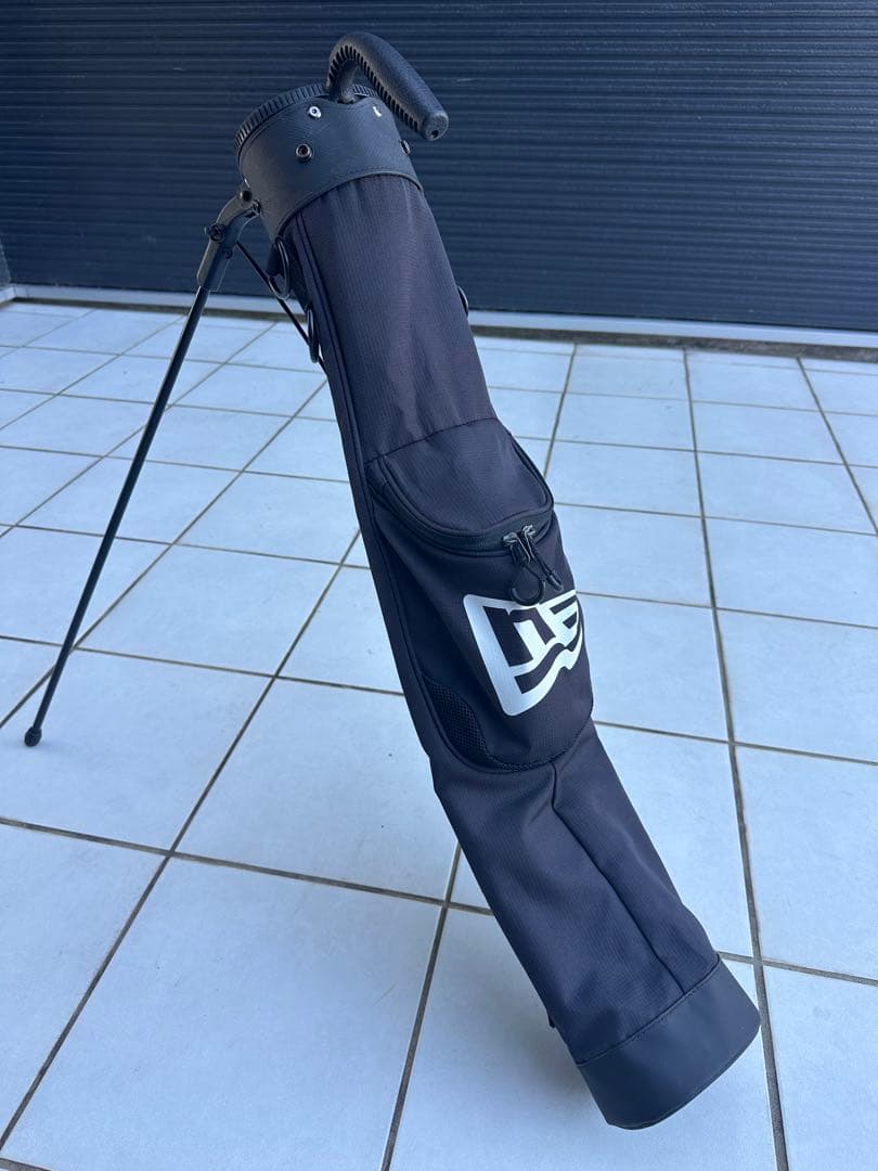 NEW ERA ゴルフ セルフスタンドケース ブラック×ホワイト