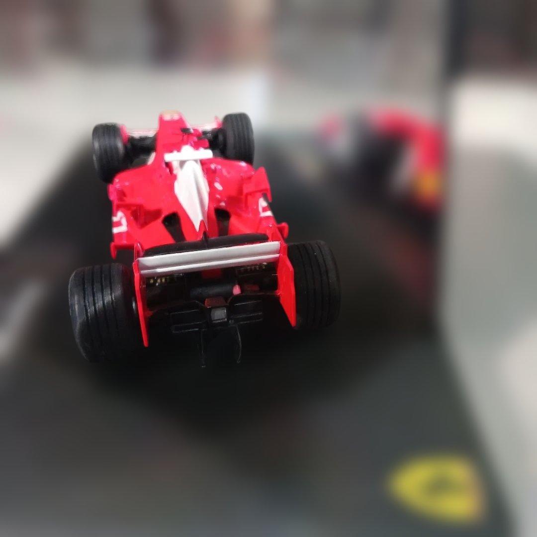 カレラ エボリューション フェラーリ スロットカーF2005 NO2