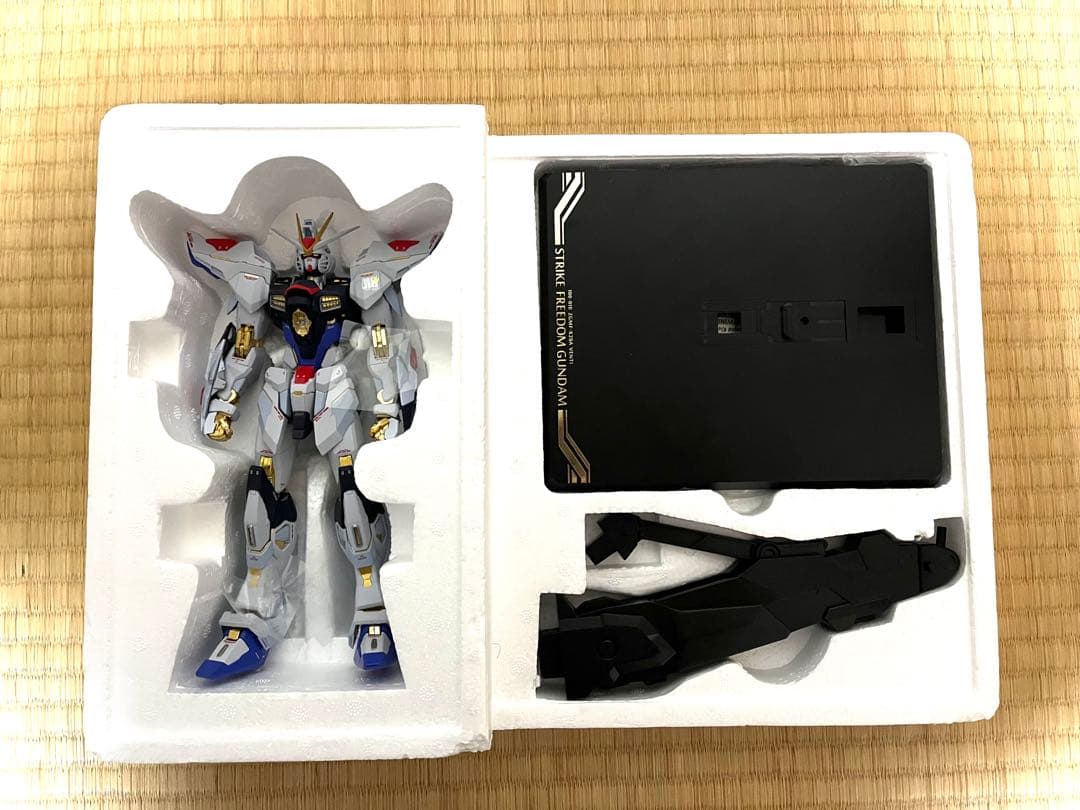 メタルビルド　ストライクフリーダムガンダム SOUL BLUE Ver.