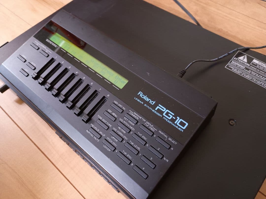 Roland D-110/PG-10 シンセサイザー