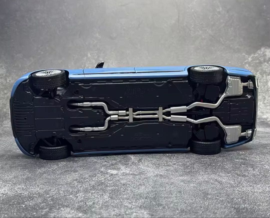 Mercedes-Maybach S-class 1/18スケールモデルミニカー