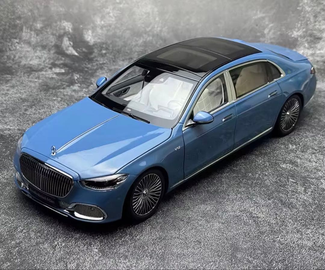 Mercedes-Maybach S-class 1/18スケールモデルミニカー