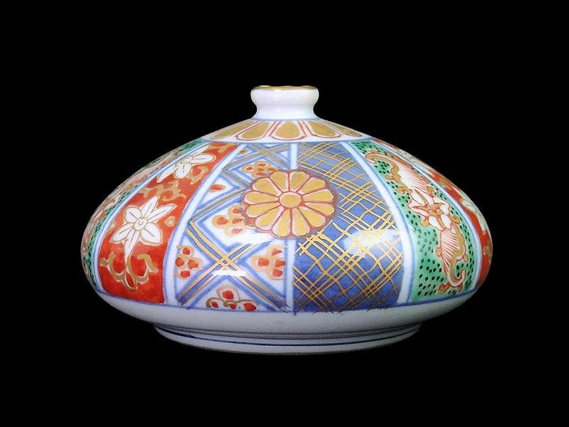 大聖寺伊万里　金襴手　割絵　十二葉菊紋に鉄線の図　油壷　N011AS-fbug