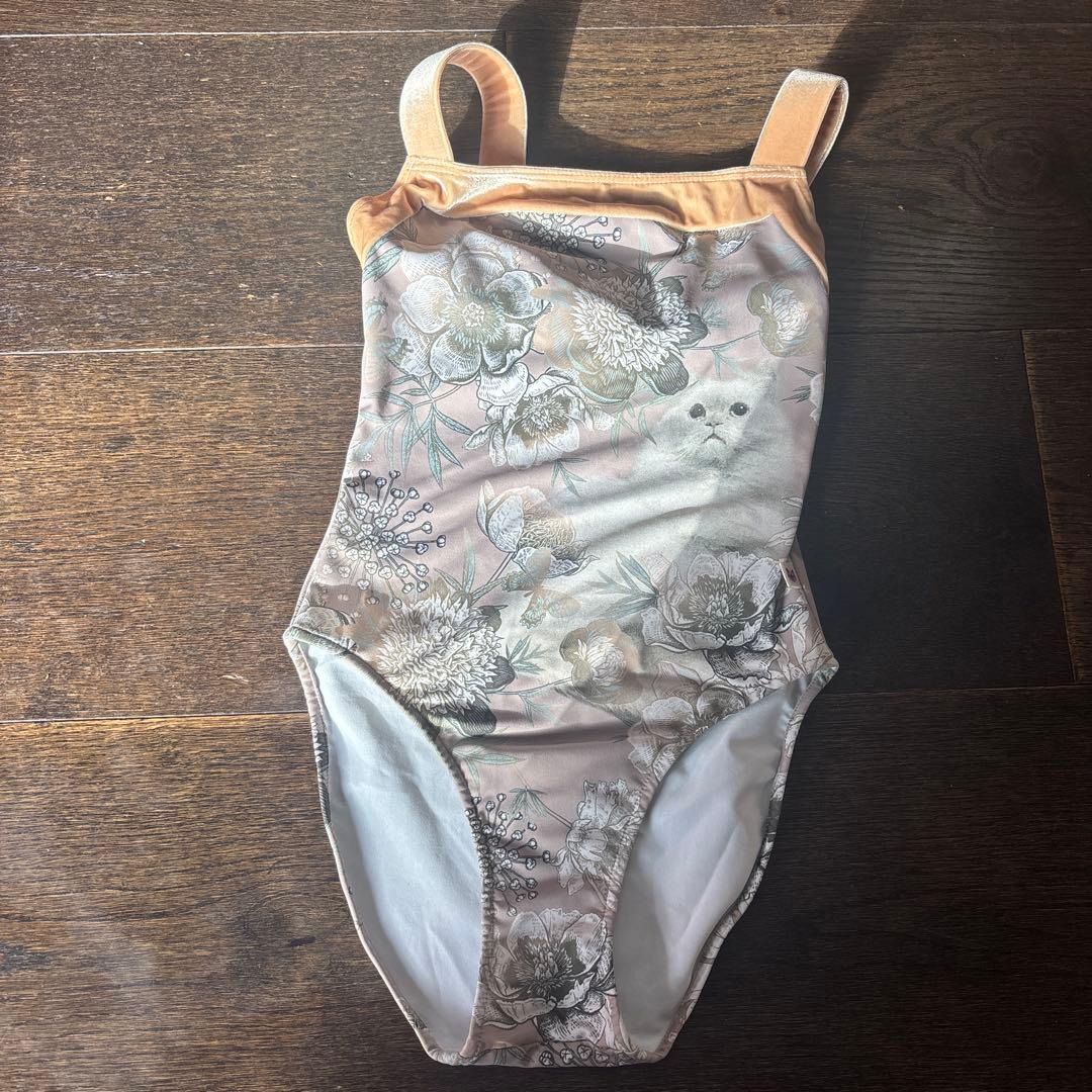 【美品】unoa kids バレエ　レオタード135 【ほぼ新品】