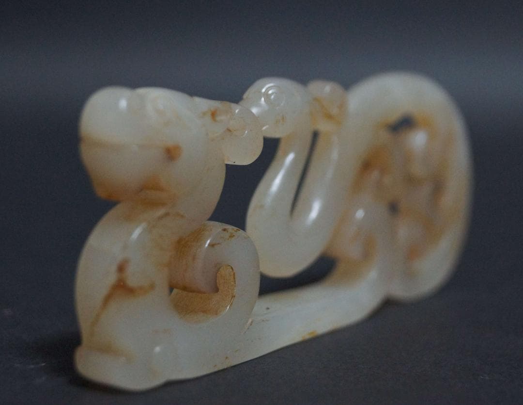 古玉 和田玉(ホータン)細工透かし彫り 古代龍鳳紋 根付 緒締玉 提げ物装飾品