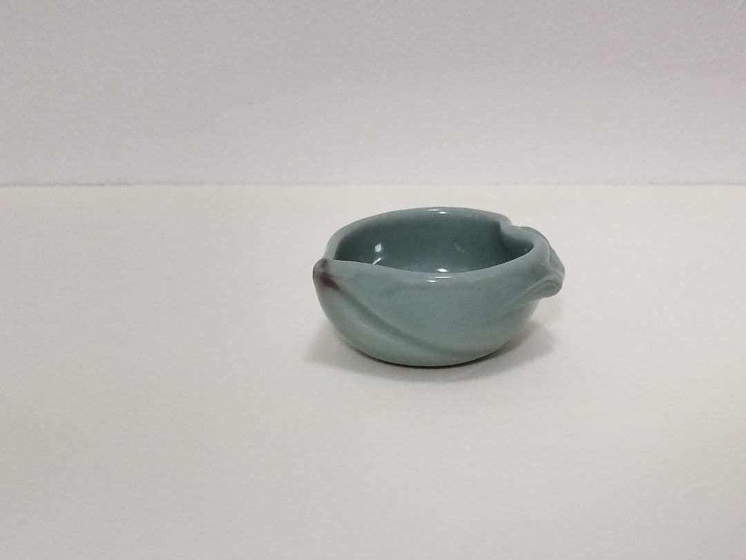二代　諏訪蘇山　青磁　桃形盃　ぐい呑み　酒器