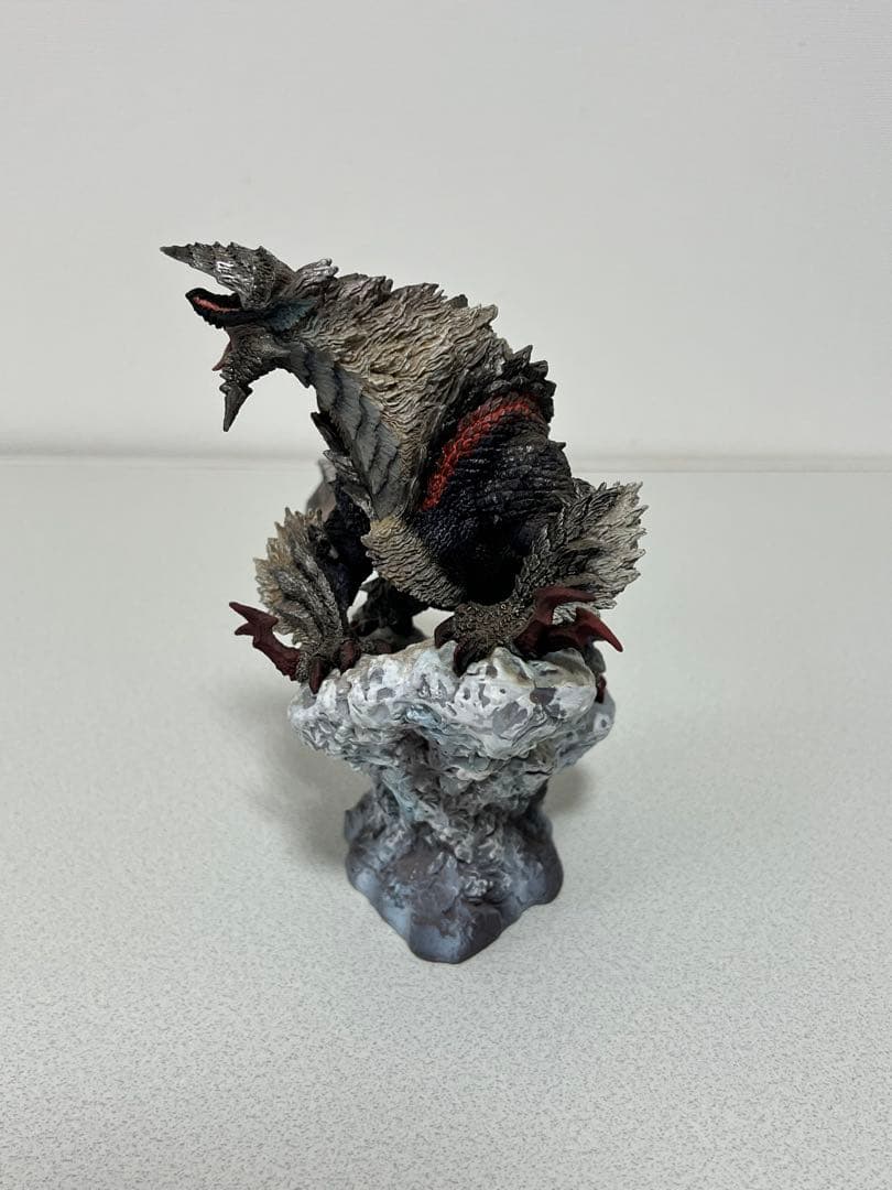 ジンオウガ亜種　クリエイターズモデル　獄狼竜　箱無し　国内正規品