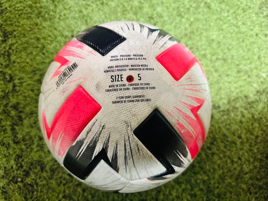 adidas 公式試合球 キャプテン翼モデル サッカーボール5号球⑤