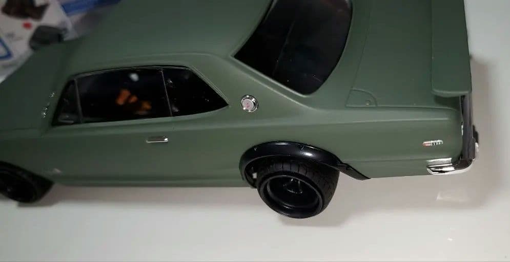 アオシマ　ニッサンGTR ハコスカ 1/24 楽プラ　完成品 キャンバー　車高短