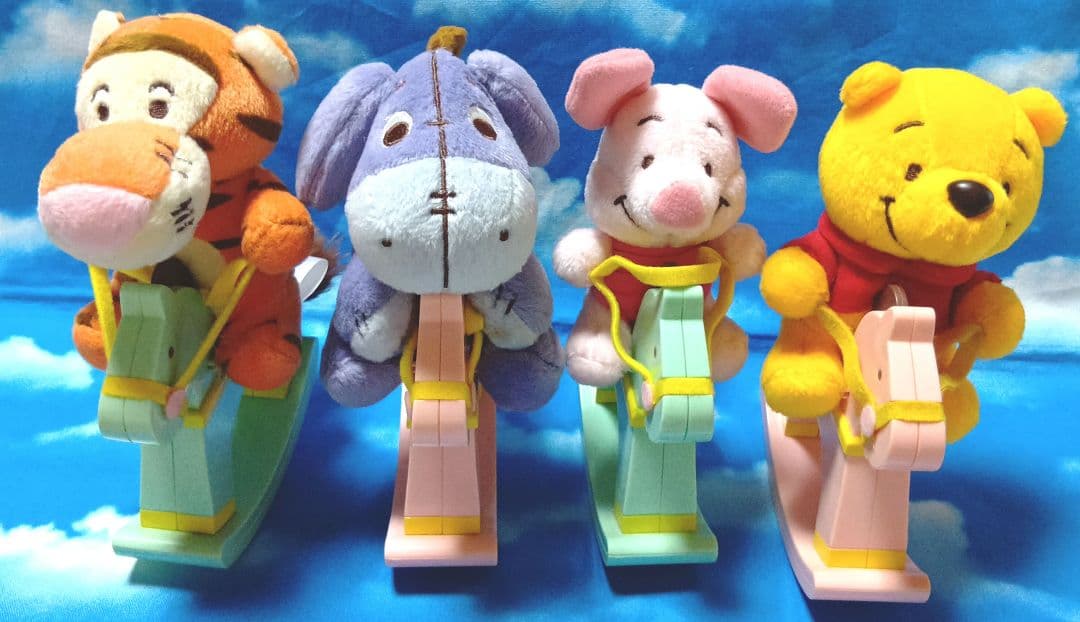 366☆くまのプーさん☆木馬にのったぬいぐるみ☆レトロ