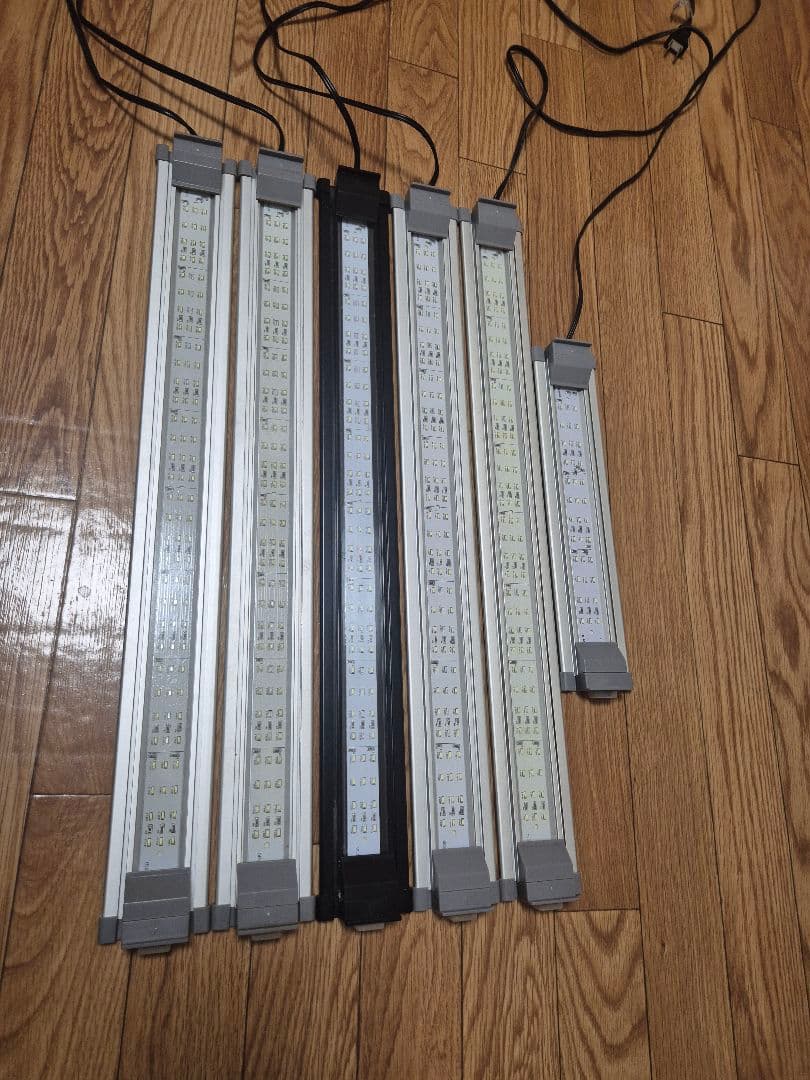 もす様 コトブキ FLAT LED 600 300 計7台セット (バラ売り可)