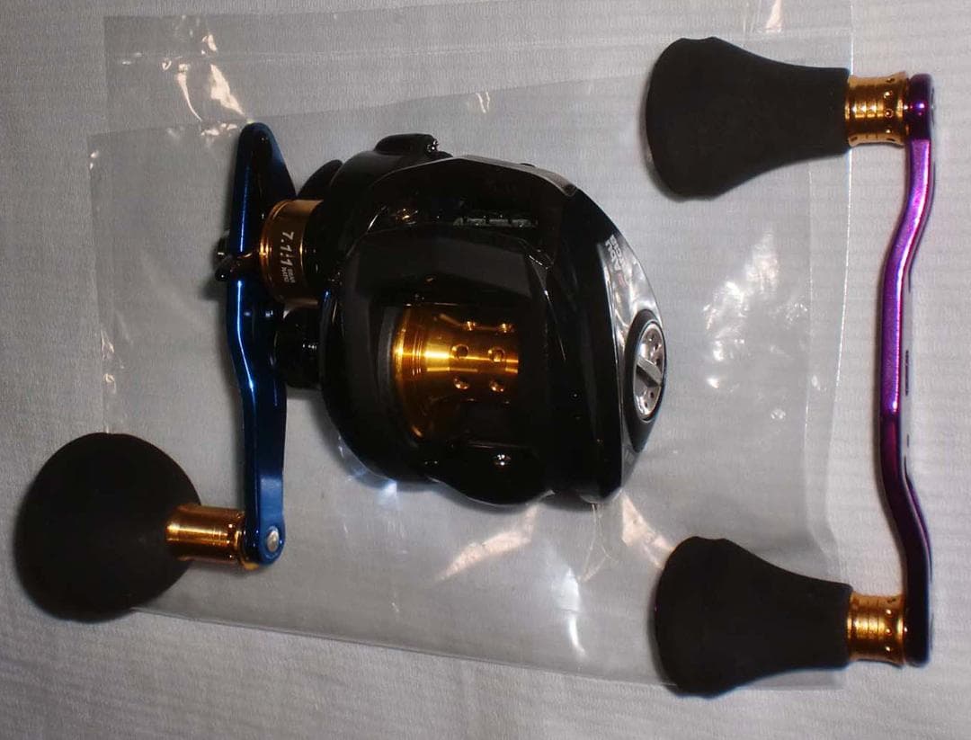 Ａｂｕ　オーシャンフィールド７＜左巻き＞スペアハンドル付　新品（※箱折り目有り）