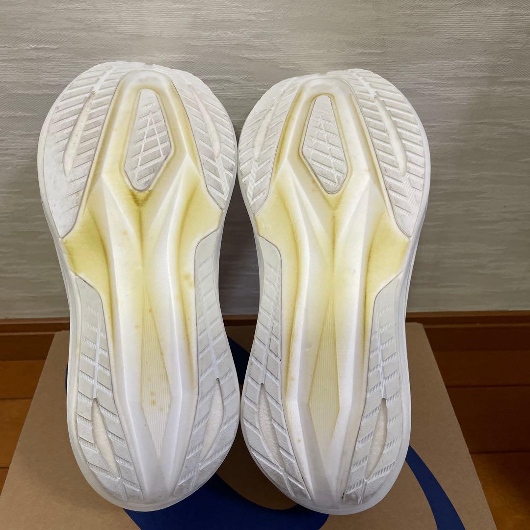 アシックスメガブラスト