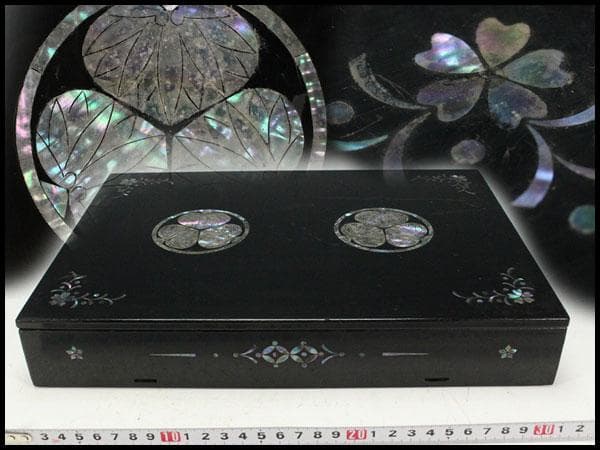 螺鈿 三つ葉葵 徳川紋 鍔 箱(K-LC769)