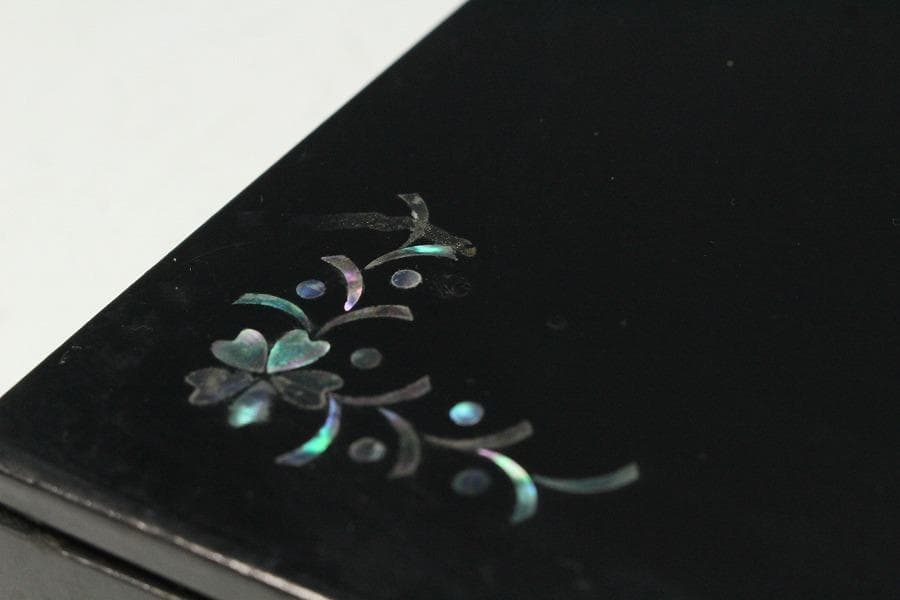 螺鈿 三つ葉葵 徳川紋 鍔 箱(K-LC769)